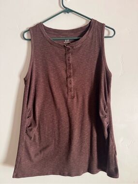 GAP Sleeveless Henley Tank Top in Brown